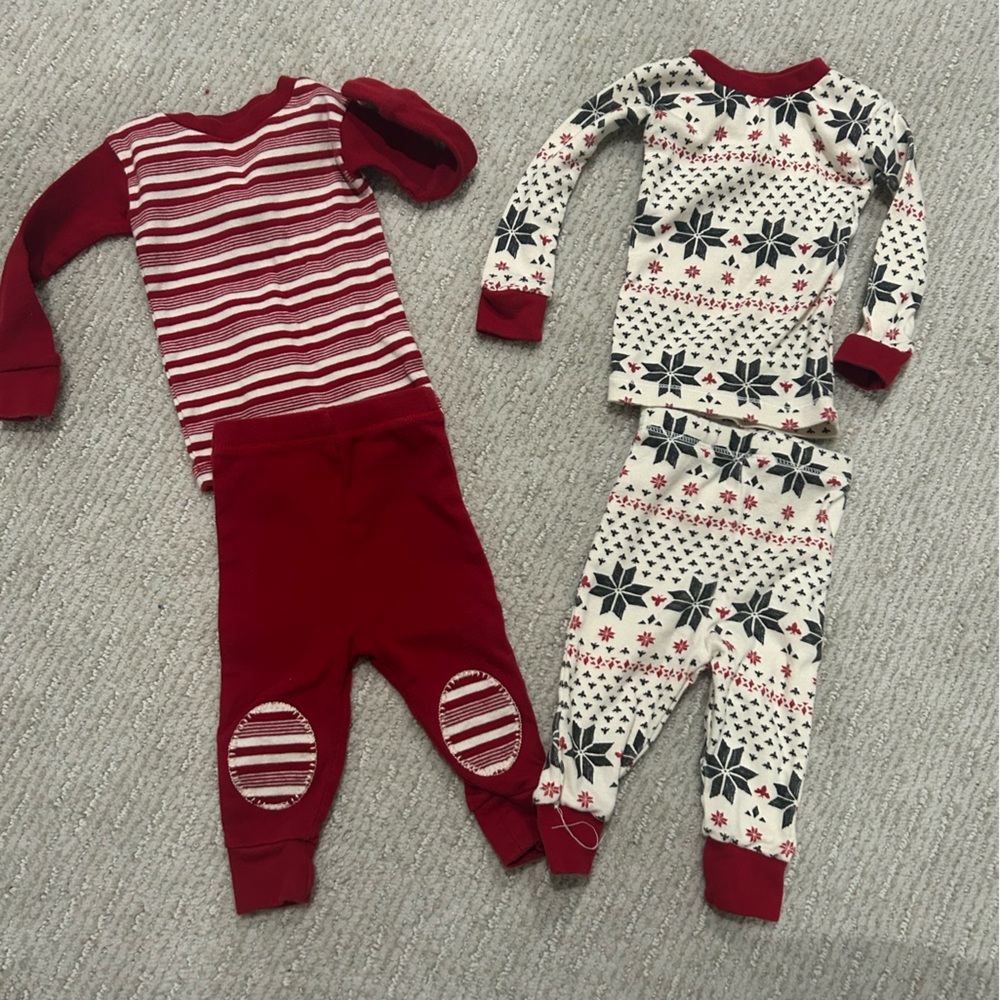 Set of 2 Burt's Bees Pajamas (Size 0-3 months)